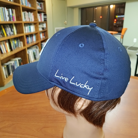 Black Clover Clover Embroidered Logo Fitted Hat Cap S-M main image 13